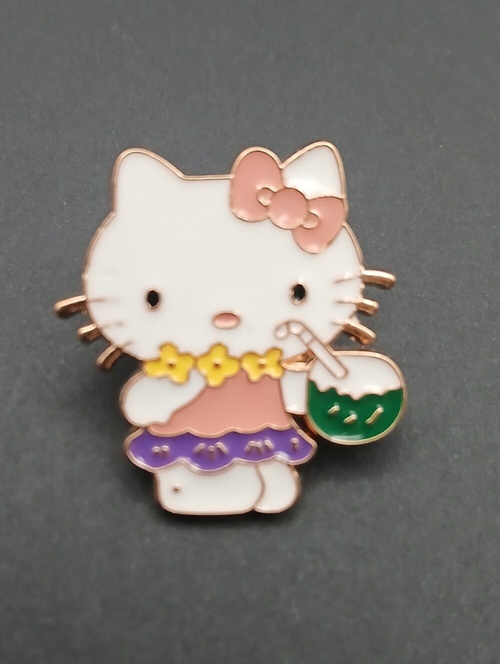 Sanrio Hello Kitty Hawaiian-themed Enamel Lapel Pin